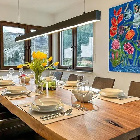 Charming 6 Bedrooms House With Mountain Views