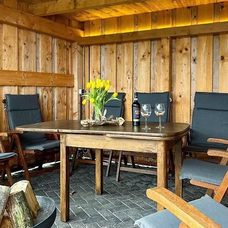 Charming 6 Bedrooms House With Mountain Views